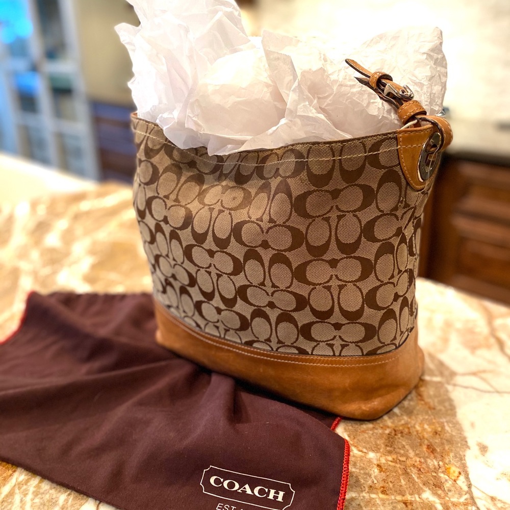 Ladies Handbag - Picture 6 of 7